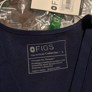 Figs Scrub Set Women's Small in color Navy